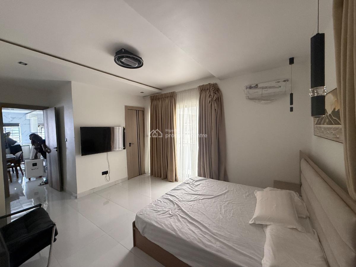 Furnished 3 Bedroom Flat with Swimming Pool and Gym for Distress, Freedom Way, Lekki Phase 1, Lekki, Lagos, Block of Flats for Sale