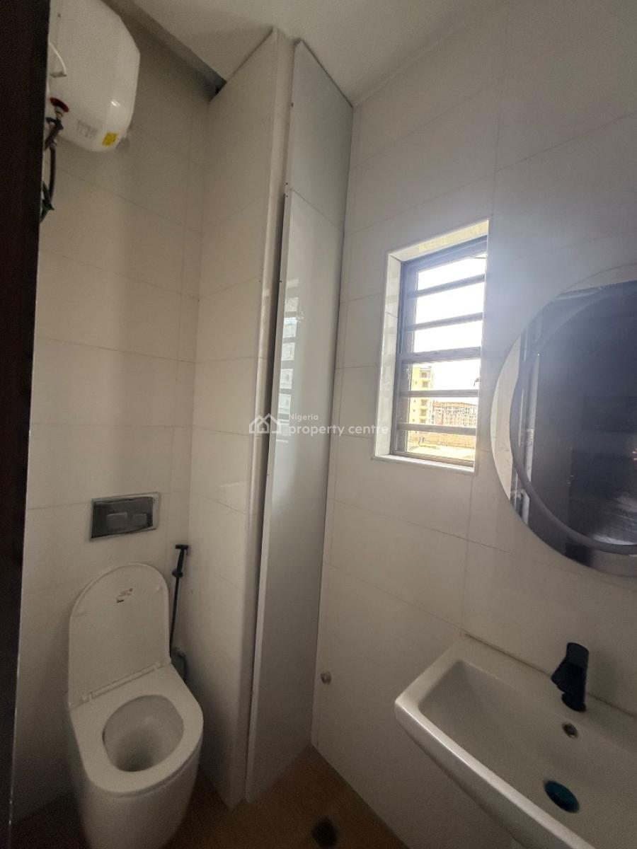 Furnished 3 Bedroom Flat with Swimming Pool and Gym for Distress, Freedom Way, Lekki Phase 1, Lekki, Lagos, Block of Flats for Sale