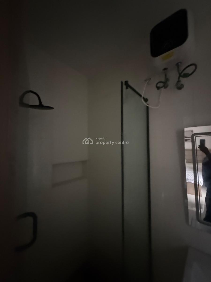 Furnished 3 Bedroom Flat with Swimming Pool and Gym for Distress, Freedom Way, Lekki Phase 1, Lekki, Lagos, Block of Flats for Sale