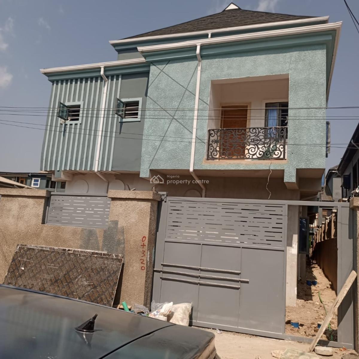 Newly Built 3 Bedroom Upflat, Sholuyi, Gbagada, Lagos, Flat / Apartment for Rent