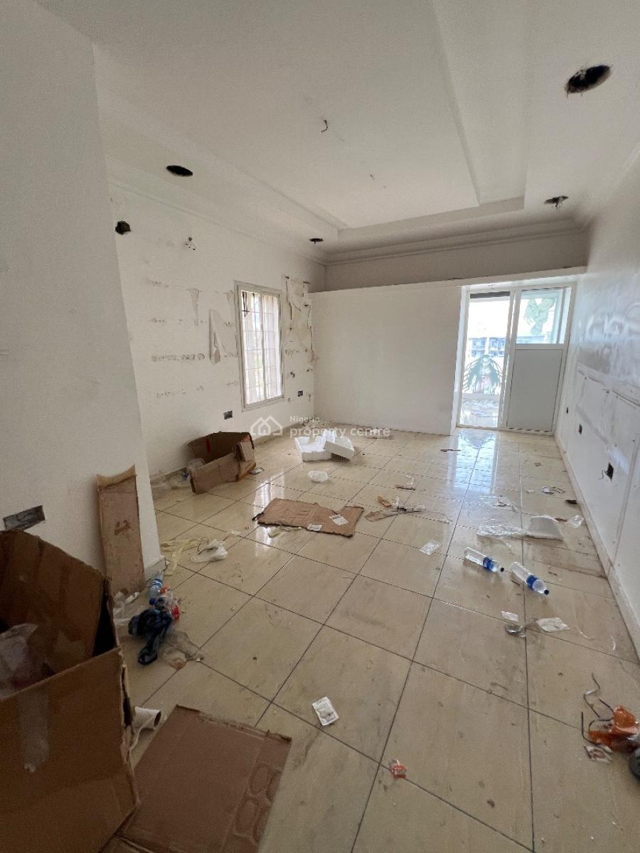 Shop Space Upstairs Facing The Road, Providence Street Lekki Phase 1, Lekki, Lagos, Shop for Rent