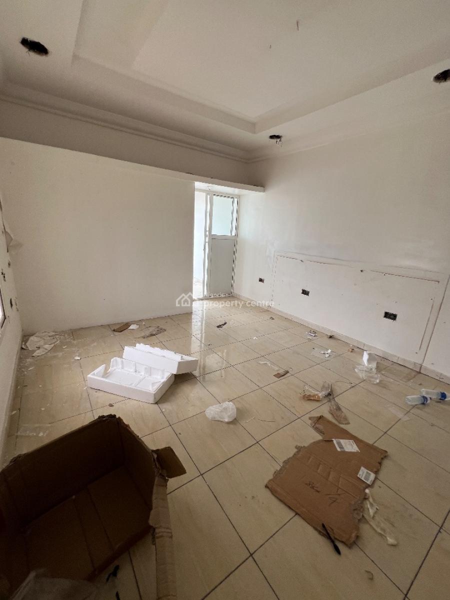 Shop Space Upstairs Facing The Road, Providence Street Lekki Phase 1, Lekki, Lagos, Shop for Rent