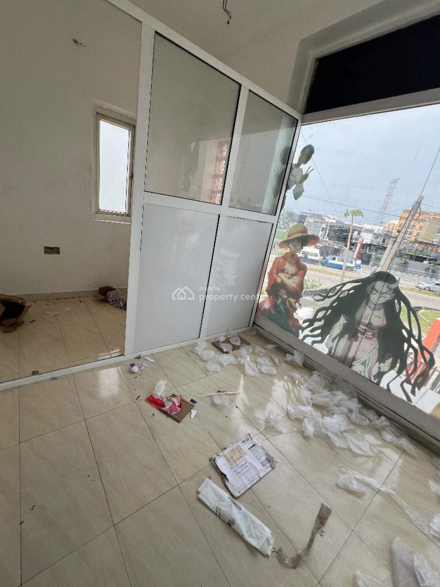 Shop Space Upstairs Facing The Road, Providence Street Lekki Phase 1, Lekki, Lagos, Shop for Rent