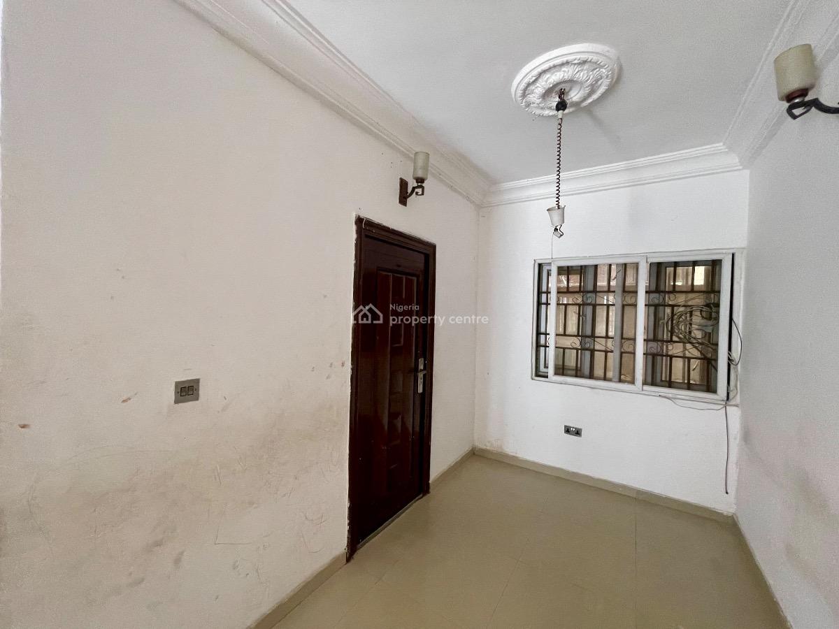 -	Serviced 2-bedroom Apartment with Excellent Finishing, Ajah, Lagos, Flat / Apartment for Rent