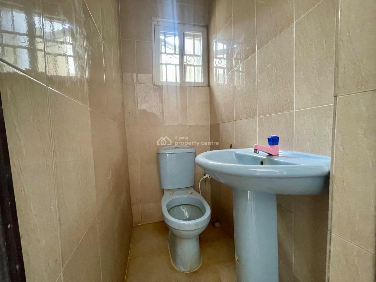 -	Serviced 2-bedroom Apartment with Excellent Finishing, Ajah, Lagos, Flat / Apartment for Rent