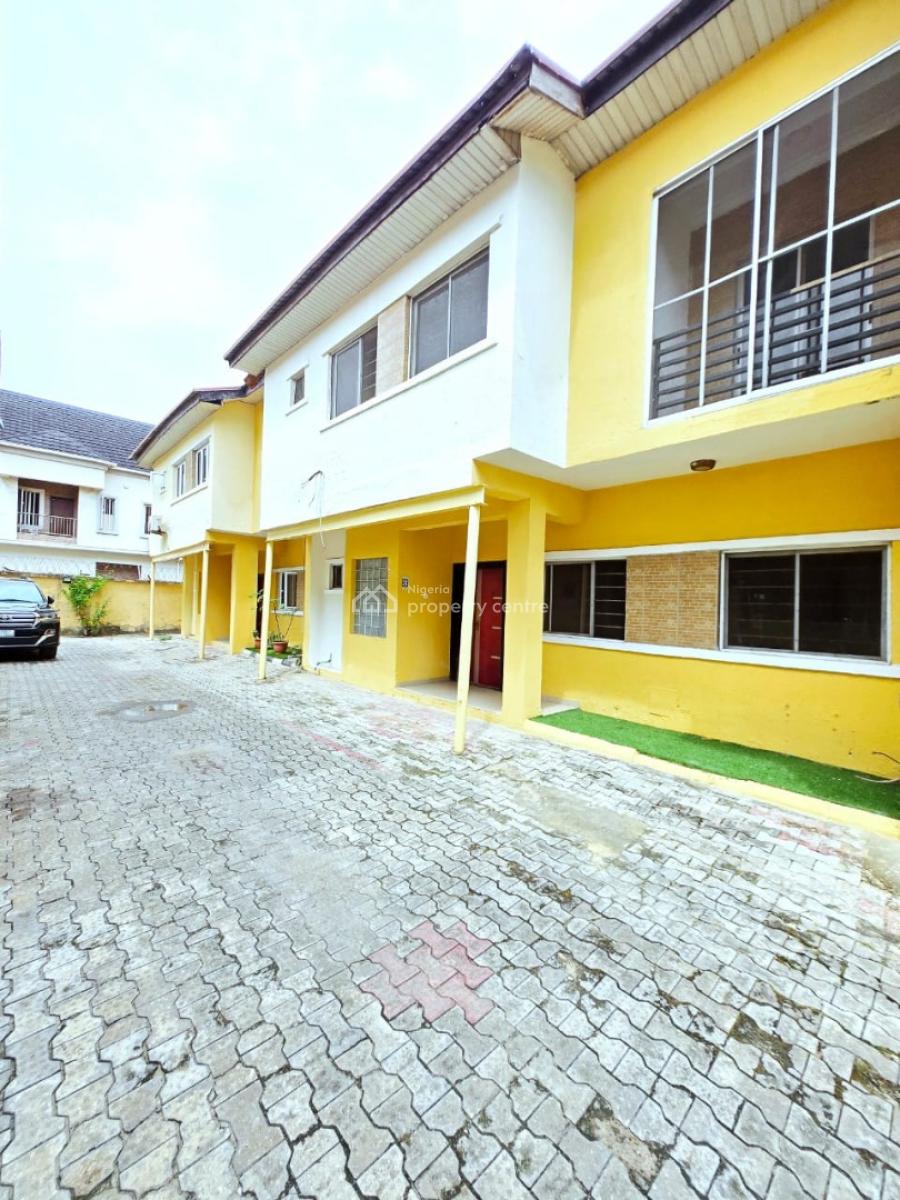 Spacious 3-bedroom + Bq Row Duplex, Osapa, Lekki, Lagos, Terraced Duplex for Sale
