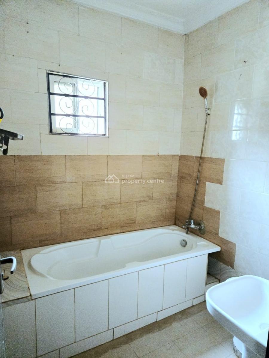 Spacious 3-bedroom + Bq Row Duplex, Osapa, Lekki, Lagos, Terraced Duplex for Sale