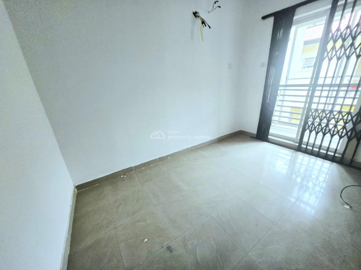 Spacious 3-bedroom + Bq Row Duplex, Osapa, Lekki, Lagos, Terraced Duplex for Sale