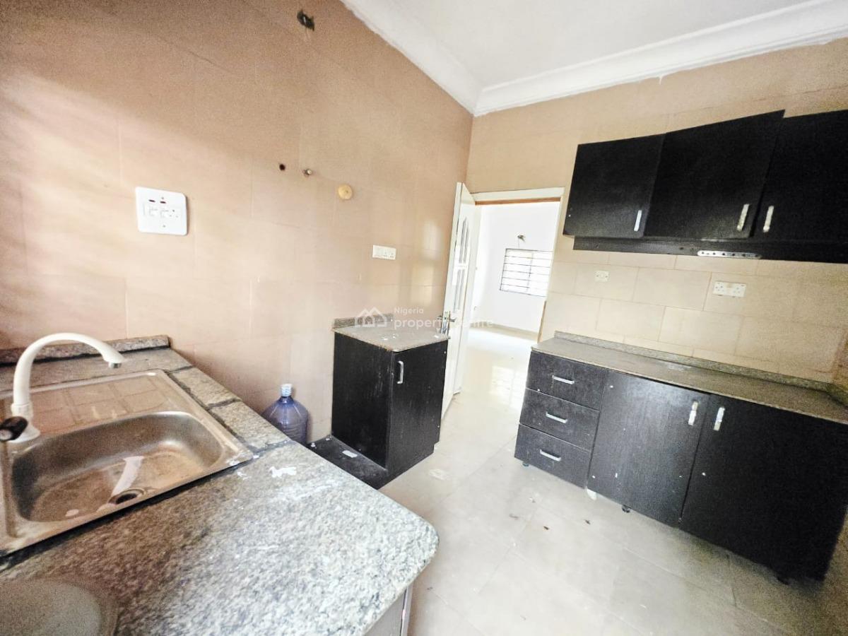 Spacious 3-bedroom + Bq Row Duplex, Osapa, Lekki, Lagos, Terraced Duplex for Sale