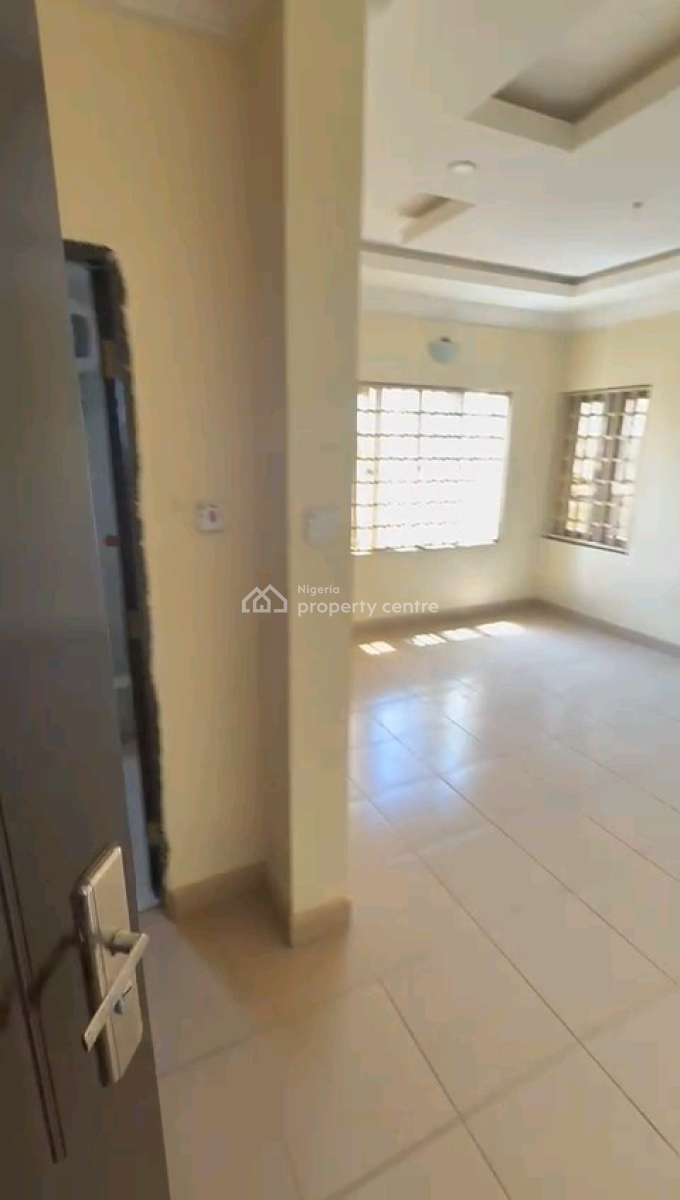 Luxurious 3-bedroom Flat, Behind Victoria Garden Estate, Mabushi, Abuja, Flat / Apartment for Rent