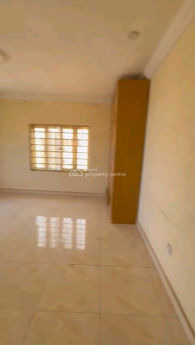 Luxurious 3-bedroom Flat, Behind Victoria Garden Estate, Mabushi, Abuja, Flat / Apartment for Rent