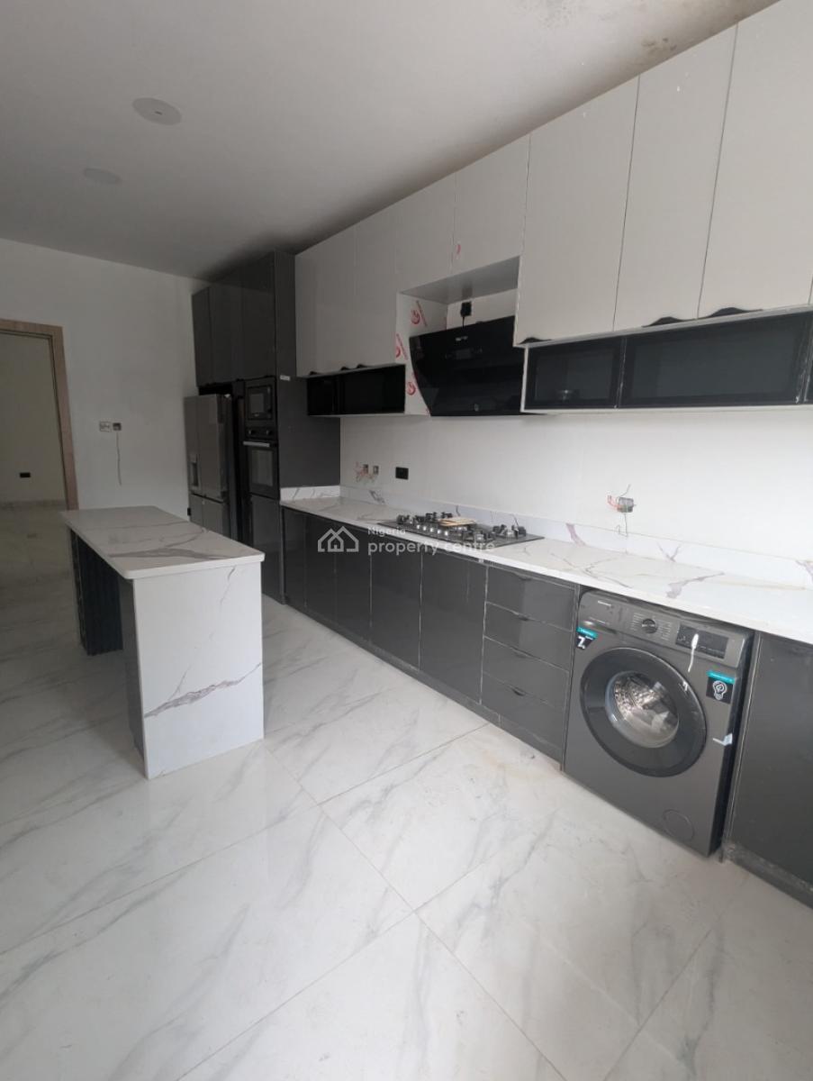 2 Bedroom Apartment with Bq, Off Freedom Way, Lekki Phase 1, Lekki, Lagos, Flat / Apartment for Sale