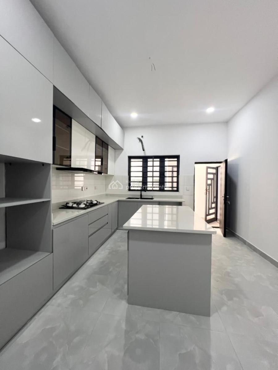 Opulent 3bedroom Serviced Apartment with Gym & Pool in a Secure Estate, Lekki Right, Lekki, Lagos, Flat / Apartment for Sale