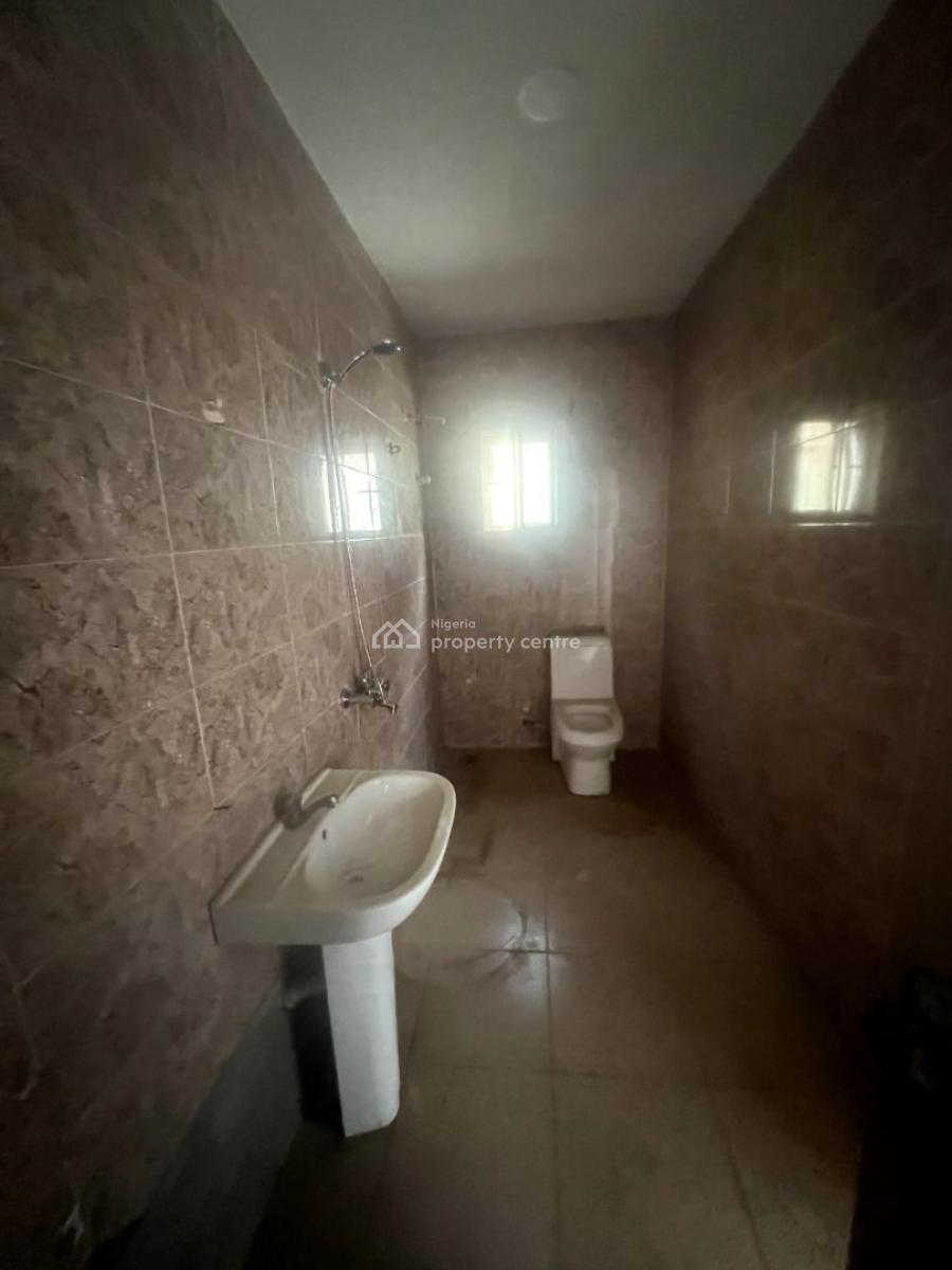 Spacious Two Bedroom Apartment, Osapa, Lekki, Lagos, Flat / Apartment for Rent