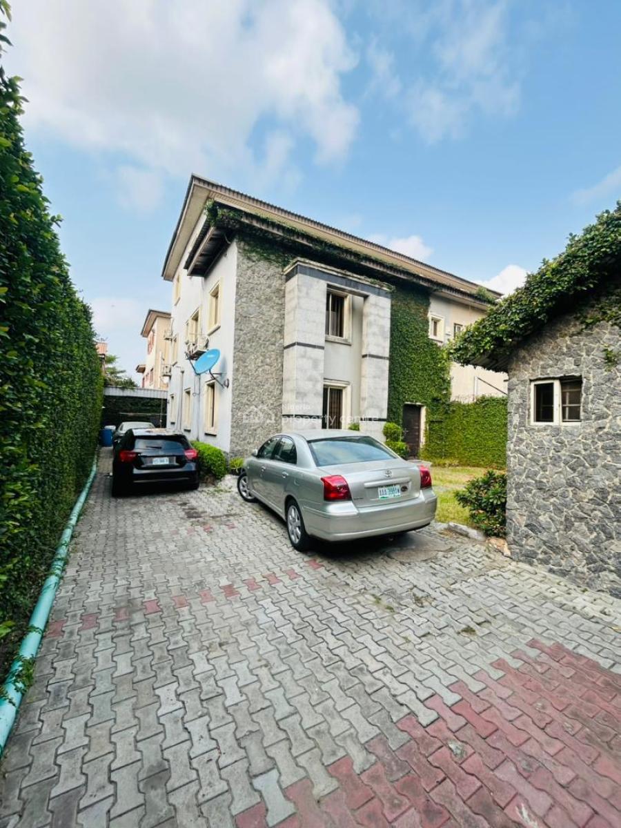 4 Bedroom Duplex. All Rooms En-suite, with One Servants Room En-suite, Behind Evercare Hospital, Lekki Phase 1, Lekki, Lagos, Semi-detached Duplex for Sale