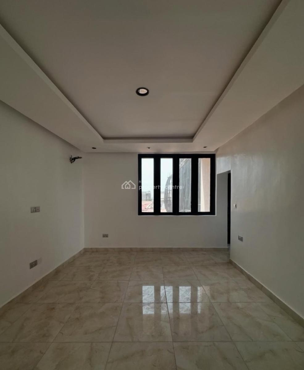 Newly Built and Serviced 1 Bedroom En-suite Pentfloor Flat with an Enc, Ikate, Lekki, Lagos, Flat / Apartment for Sale