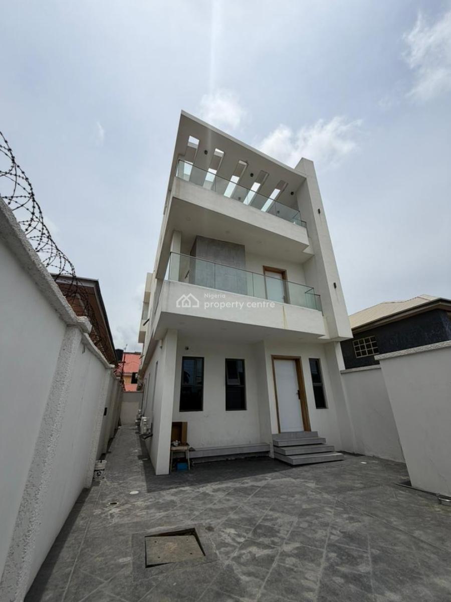 Well Maintained Fully Detached House Self Compound, Lekki Phase 1, Lekki, Lagos, House for Rent