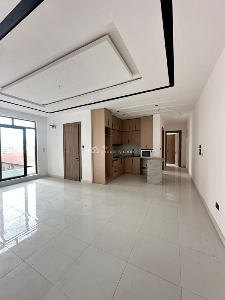 Spacious Luxury 2 Bedroom Apartment with an Elevator, Lekki Phase 1, Lekki, Lagos, Flat / Apartment for Sale