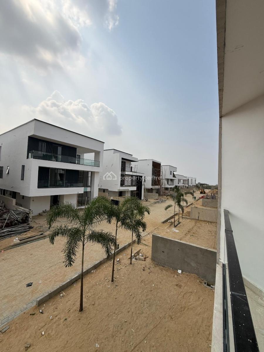 Luxury 2 Bedroom Apartment with Swimming Pool, Lekki, Lekki Phase 1, Lekki, Lagos, Block of Flats for Sale