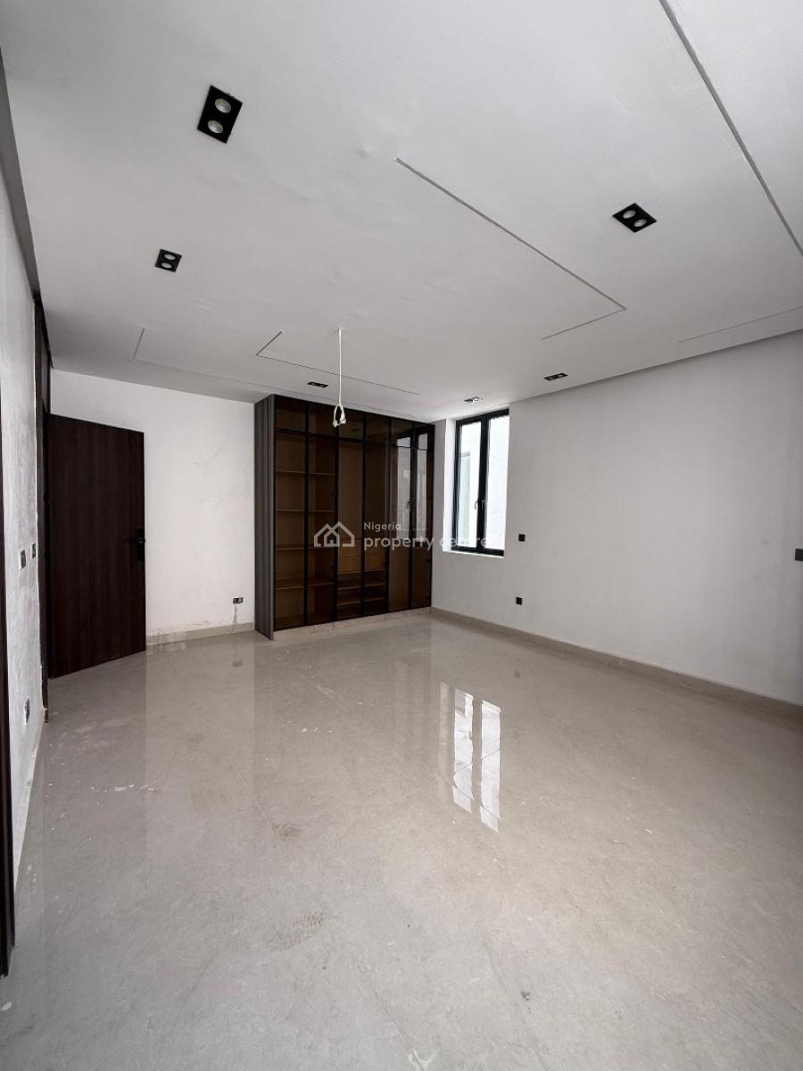 Luxury 2 Bedroom Apartment with Swimming Pool, Lekki, Lekki Phase 1, Lekki, Lagos, Block of Flats for Sale