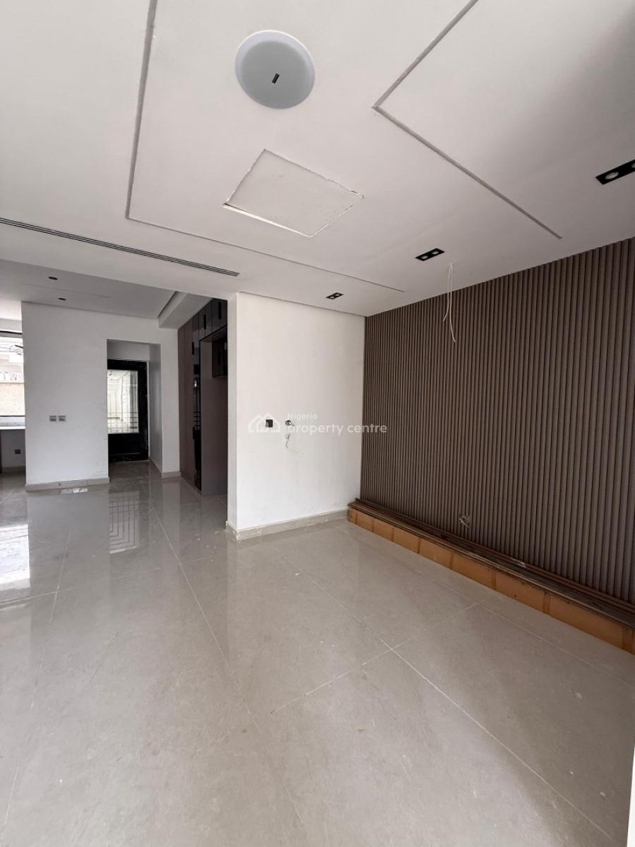 Luxury 2 Bedroom Apartment with Swimming Pool, Lekki, Lekki Phase 1, Lekki, Lagos, Block of Flats for Sale