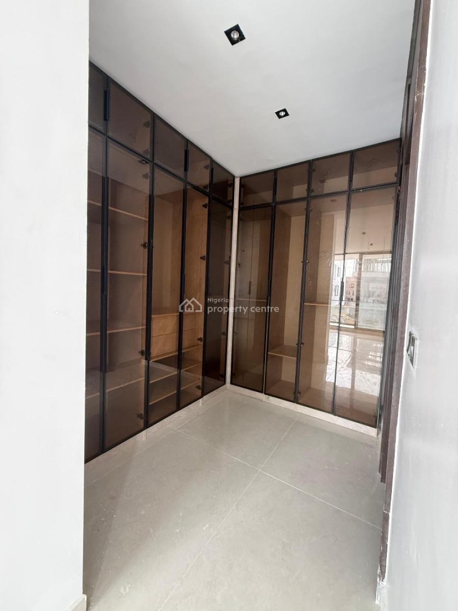 Luxury 2 Bedroom Apartment with Swimming Pool, Lekki, Lekki Phase 1, Lekki, Lagos, Block of Flats for Sale