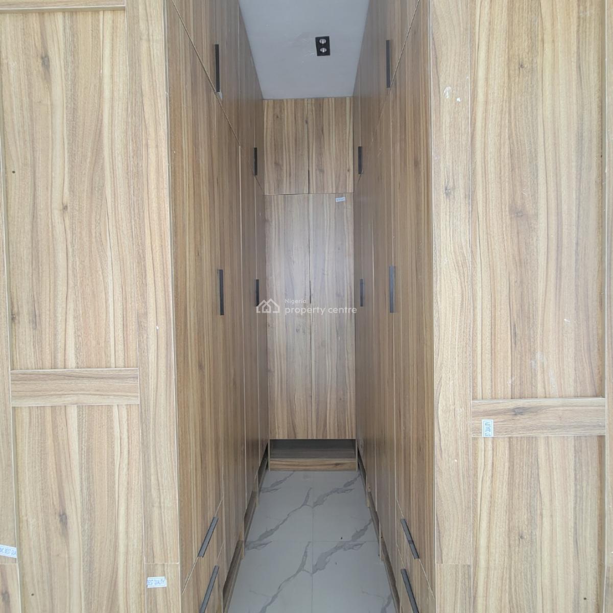 Excellent 4bedroom Terrace Duplex Self Compound, Sangotedo, Ajah, Lagos, Terraced Duplex for Sale