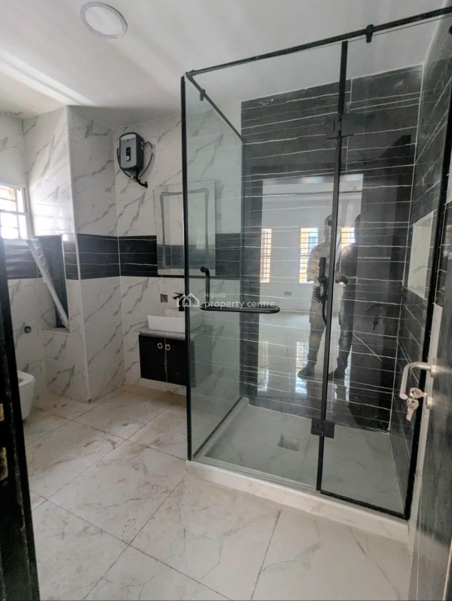 2 Bedroom Apartment, Off Freedom Way, Lekki Phase 1, Lekki, Lagos, Flat / Apartment for Sale