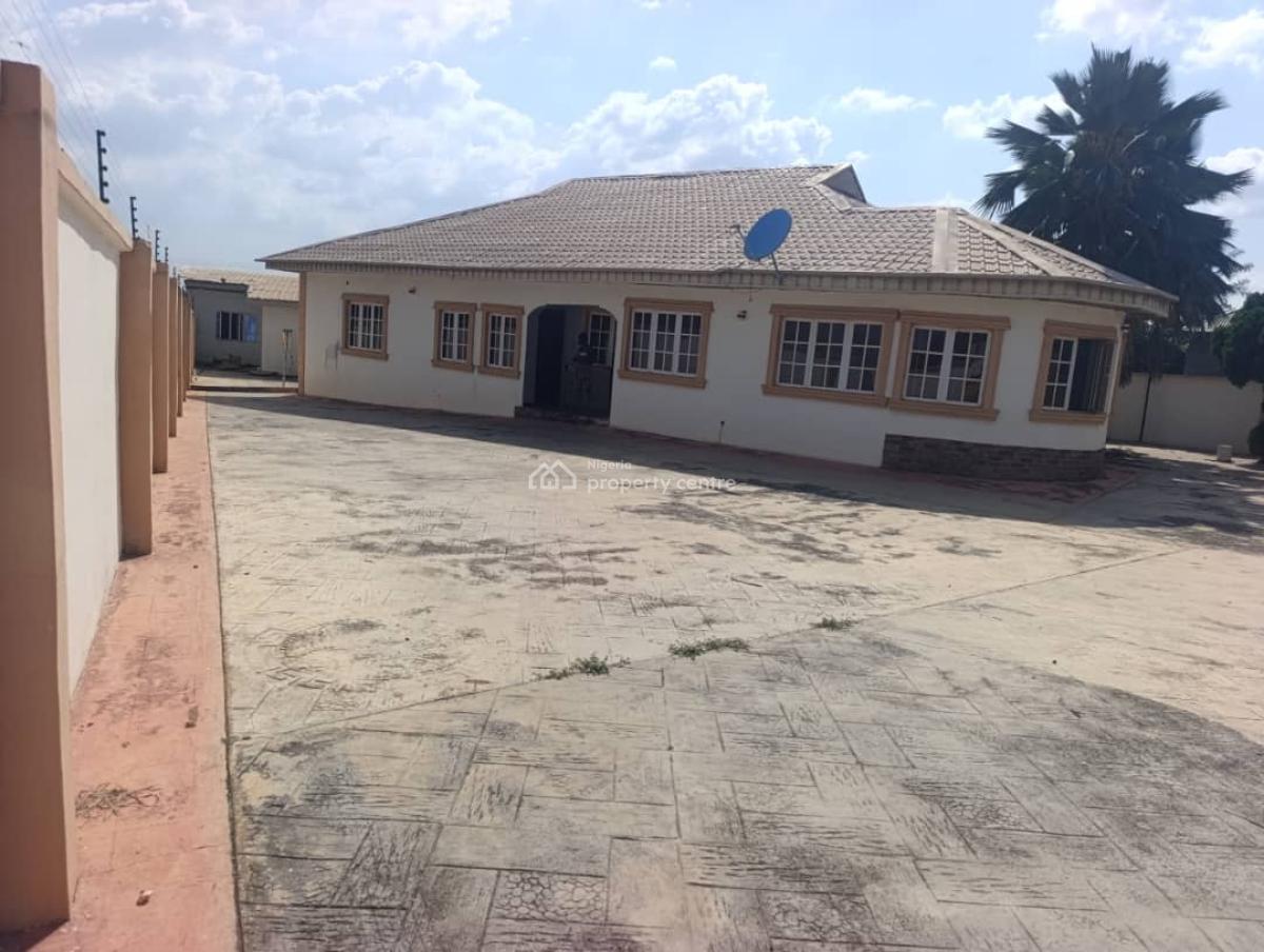 a Nice 3 Bedroom Bungalow with 2 Bedroom Bq, Asaju, Elewuro, Akobo, Ibadan, Oyo, Detached Bungalow for Sale