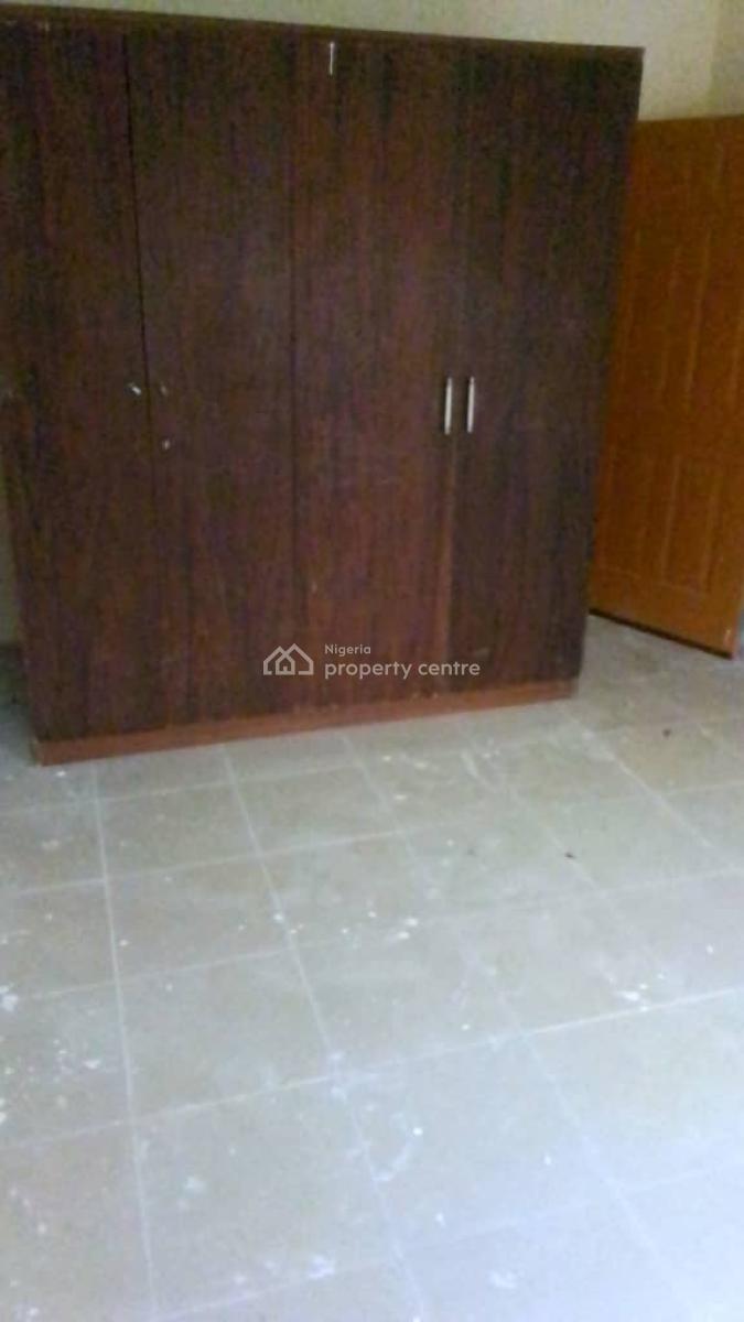 Luxurious Upstairs Share Apartment at Ajah Ilaje Off Mobil Road, Ajah Ilaje Off Mobil Road, Ajah, Lagos, Self Contain (single Rooms) for Rent