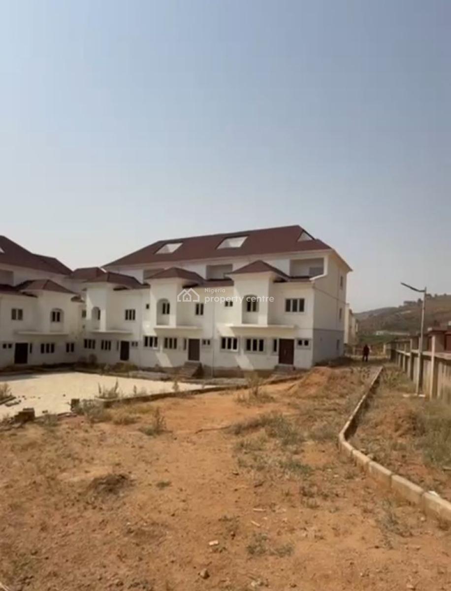 Distress 7 Units of 3 Bedroom Terrace on 3500sqm, Katampe Extension, Katampe, Abuja, Terraced Duplex for Sale