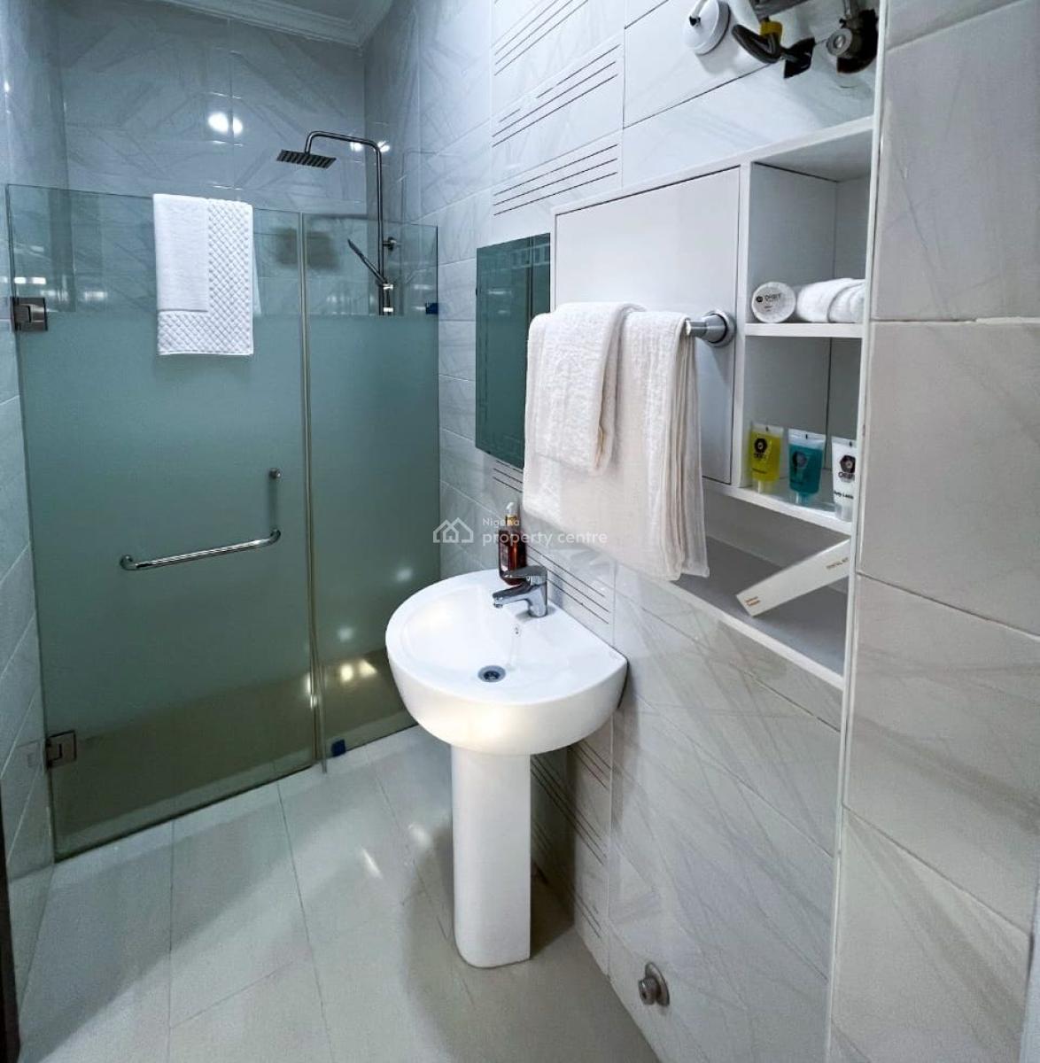 Luxury 3 Bedroom Apartment with Bq, Off Ahmadu Bello Way, Victoria Island (vi), Lagos, Flat / Apartment for Rent