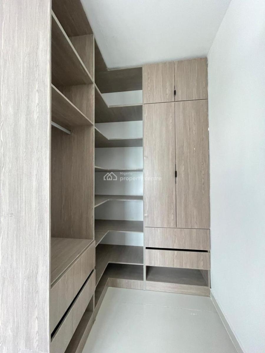 Amazingly Built 2 Bed Apartment with Elevator, Gym Swimming Pool, Lekki Phase 1, Lekki, Lagos, Flat / Apartment for Sale