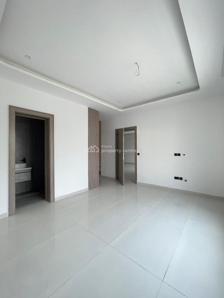 Amazingly Built 2 Bed Apartment with Elevator, Gym Swimming Pool, Lekki Phase 1, Lekki, Lagos, Flat / Apartment for Sale