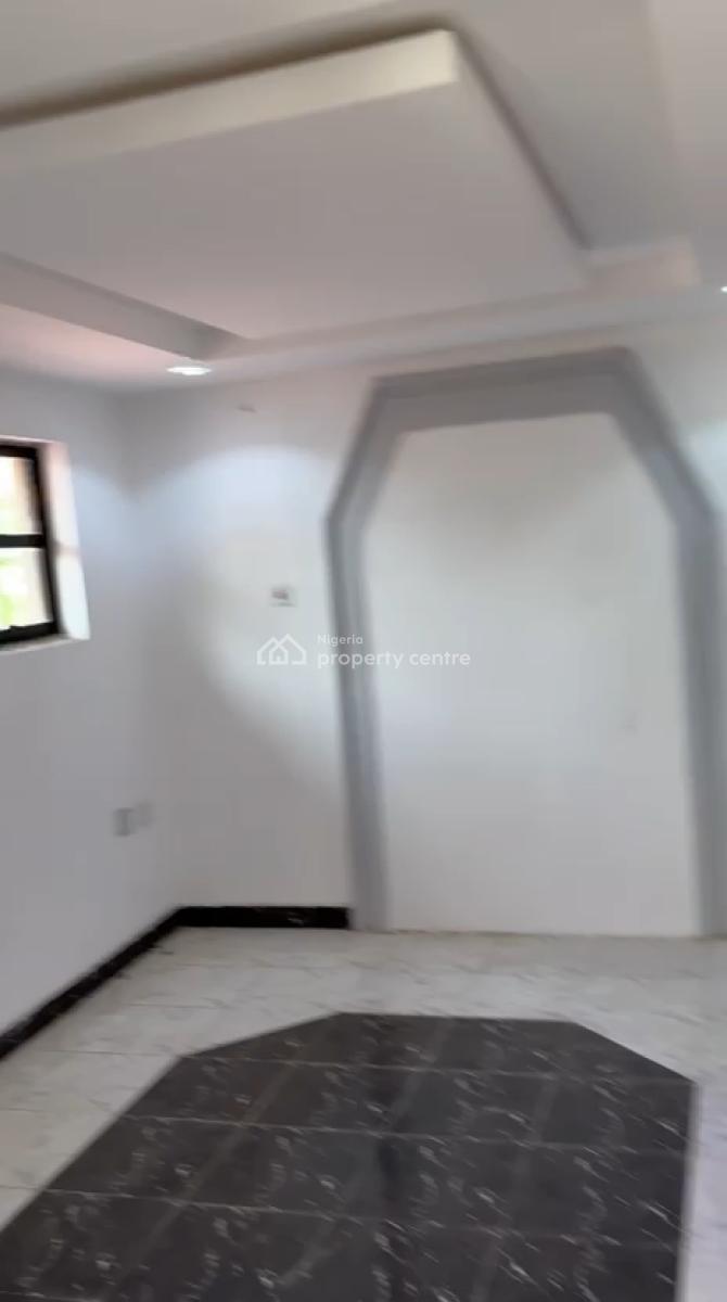 Spacious 2bedroom Apartment, Omole Phase 2, Ikeja, Lagos, Flat / Apartment for Rent