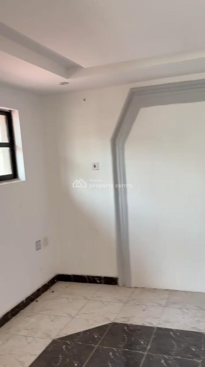 Spacious 2bedroom Apartment, Omole Phase 2, Ikeja, Lagos, Flat / Apartment for Rent
