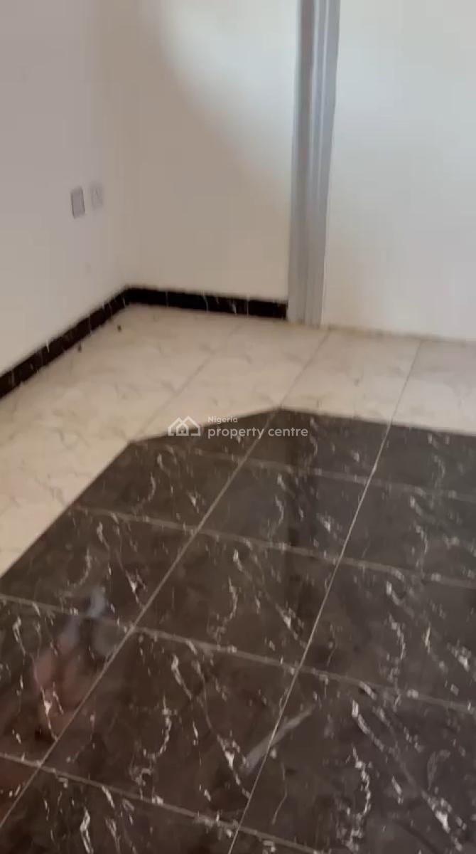 Spacious 2bedroom Apartment, Omole Phase 2, Ikeja, Lagos, Flat / Apartment for Rent