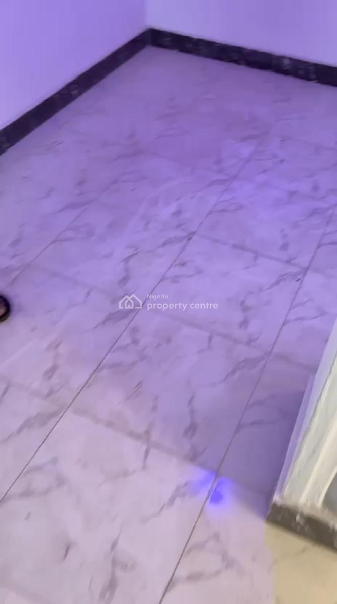 Spacious 2bedroom Apartment, Omole Phase 2, Ikeja, Lagos, Flat / Apartment for Rent