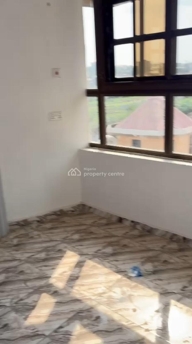 Spacious 2bedroom Apartment, Omole Phase 2, Ikeja, Lagos, Flat / Apartment for Rent