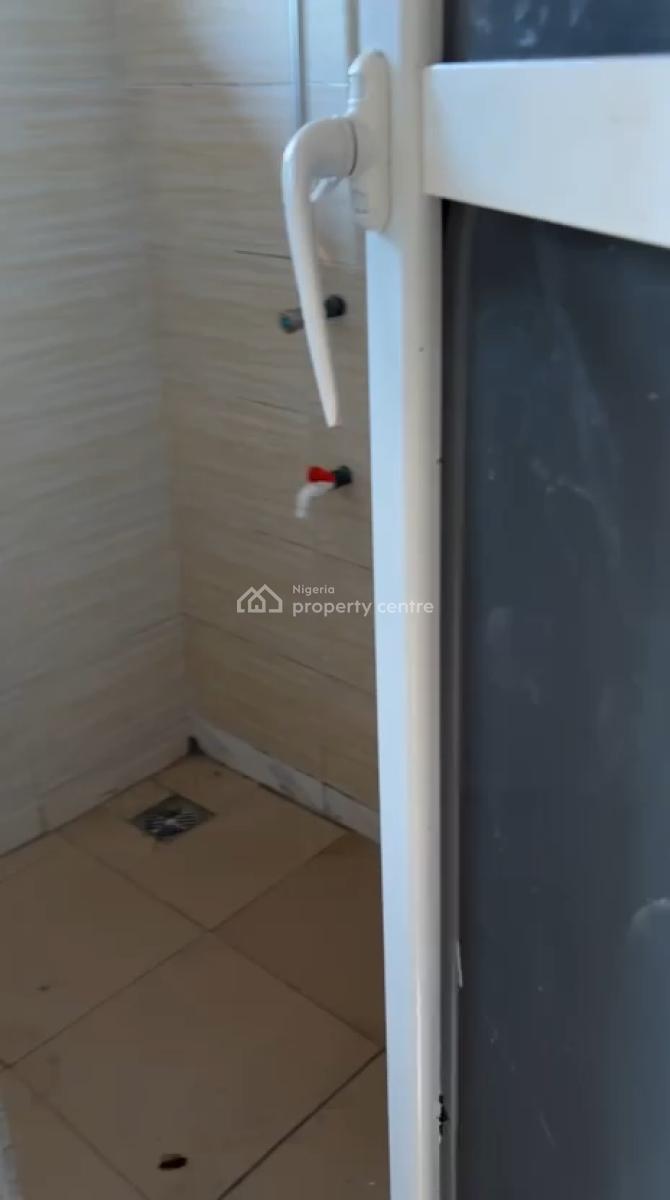 Spacious 2bedroom Apartment, Omole Phase 2, Ikeja, Lagos, Flat / Apartment for Rent