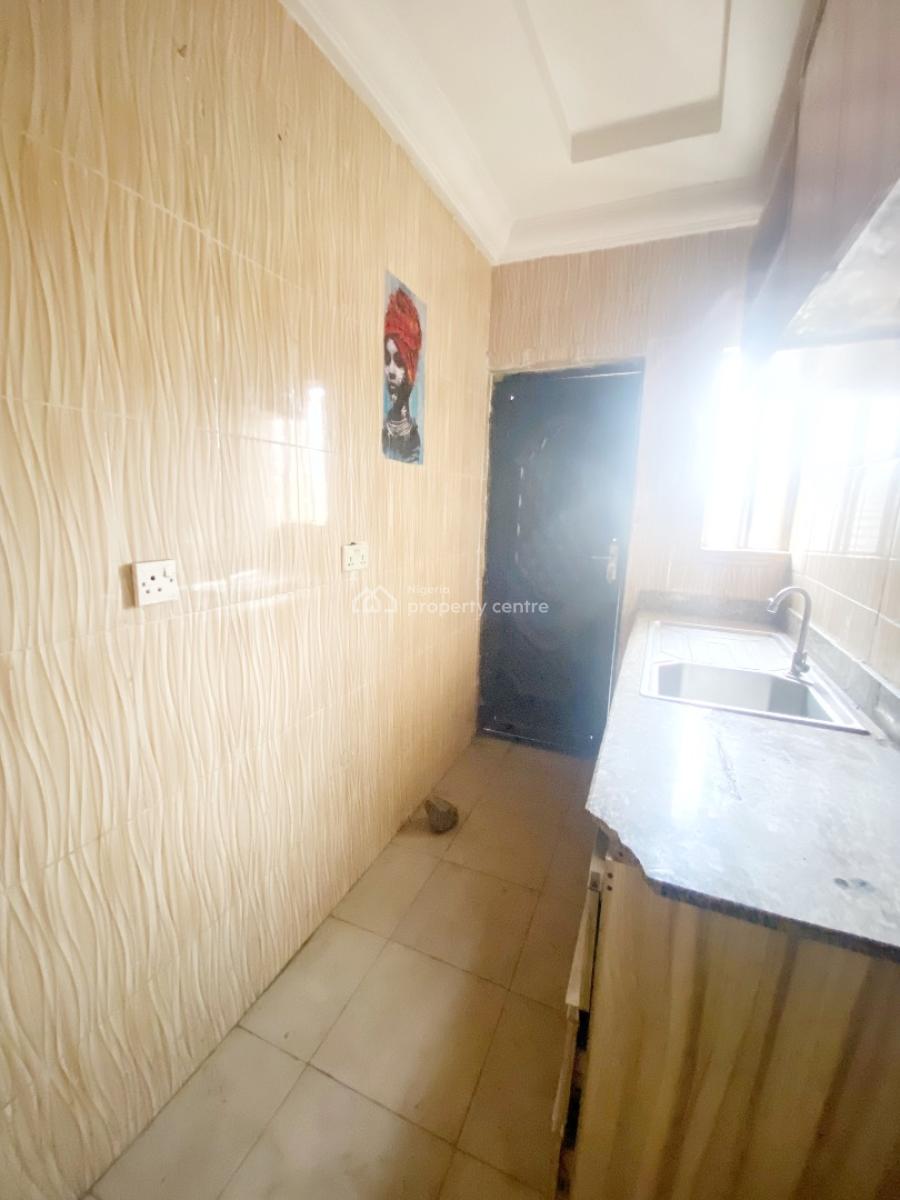 Luxury 2 Bedroom Flat, Extension, Omole Phase 2, Ikeja, Lagos, Flat / Apartment for Rent
