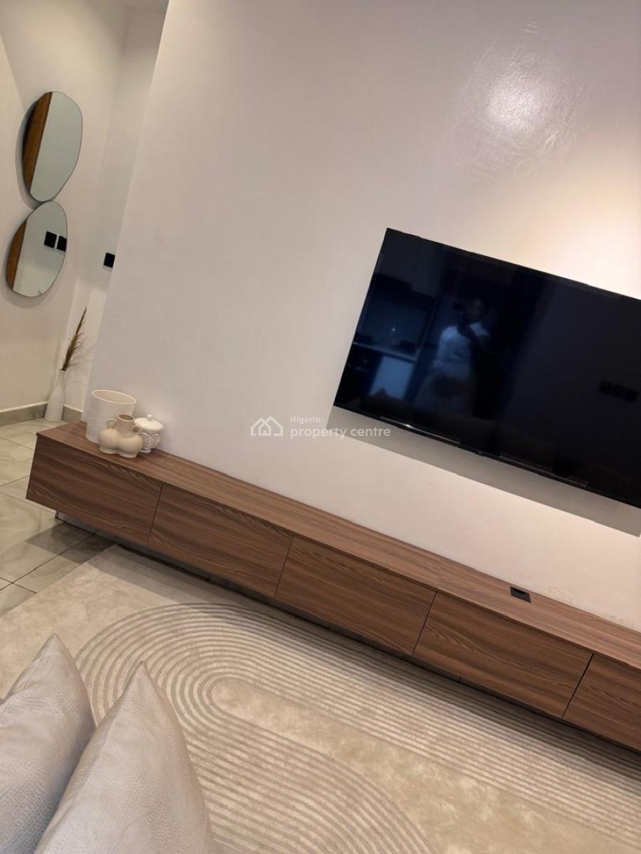 Luxury 1 Bedroom Apartment, Off Freedom Way, Lekki Phase 1, Lekki, Lagos, Flat / Apartment for Sale