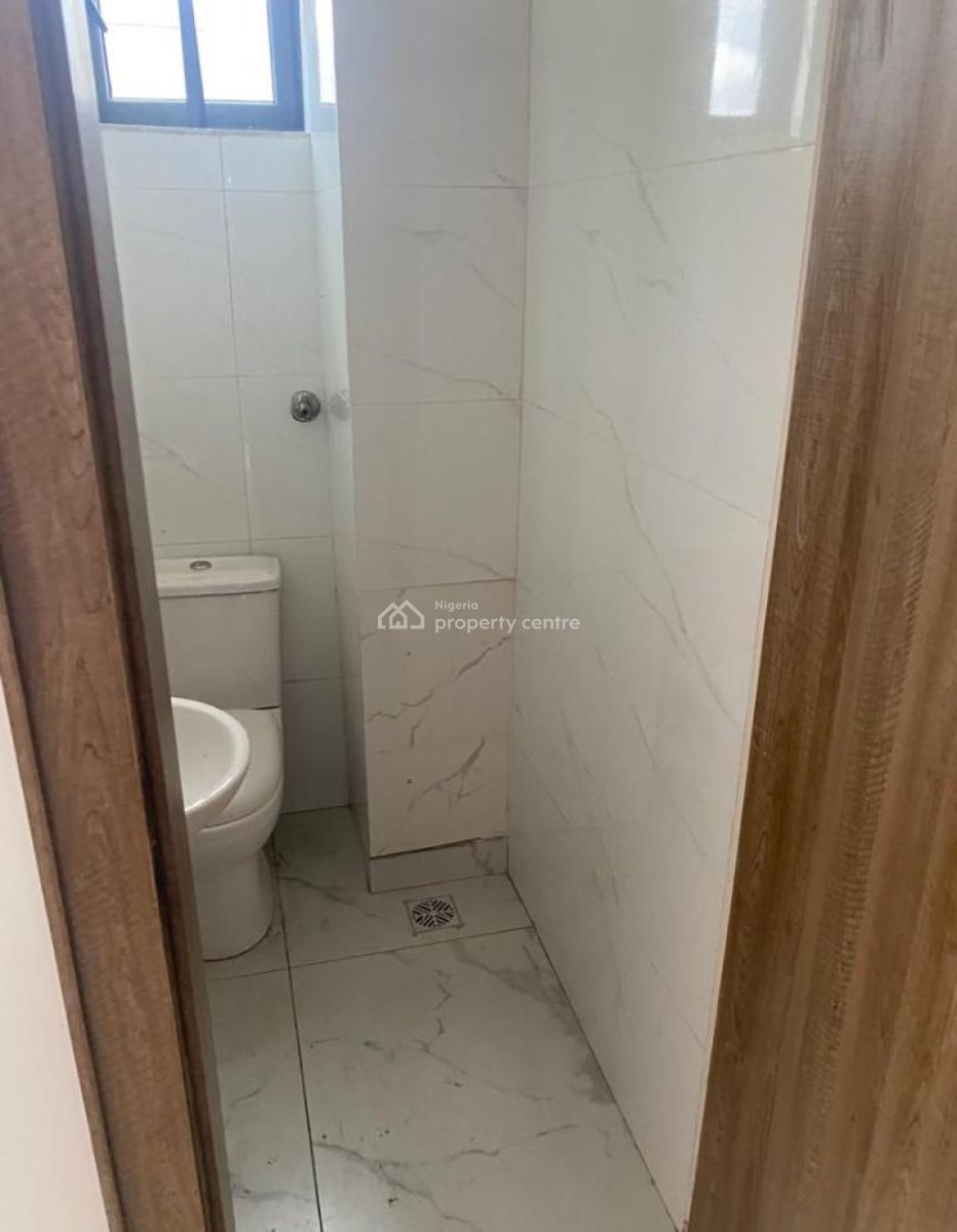 Serviced 3 Bedroom Apartment with a Room Bq, Alagomeji, Yaba, Lagos, Flat / Apartment for Rent