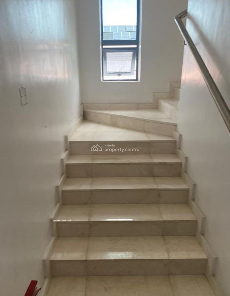 Serviced 3 Bedroom Apartment with a Room Bq, Alagomeji, Yaba, Lagos, Flat / Apartment for Rent