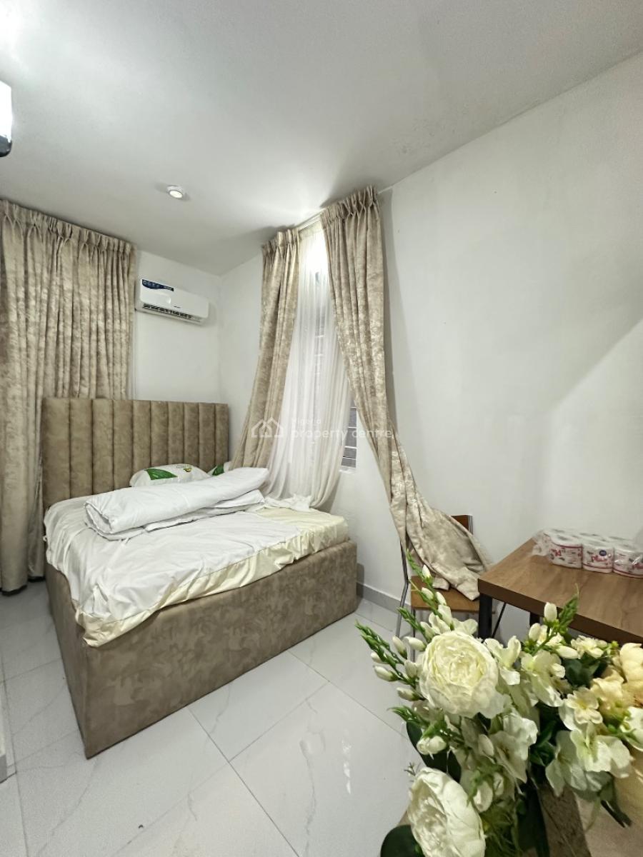 Fully Furnished 1 Bedroom Apartment, Lcc, Lekki, Lagos, Flat / Apartment Short Let