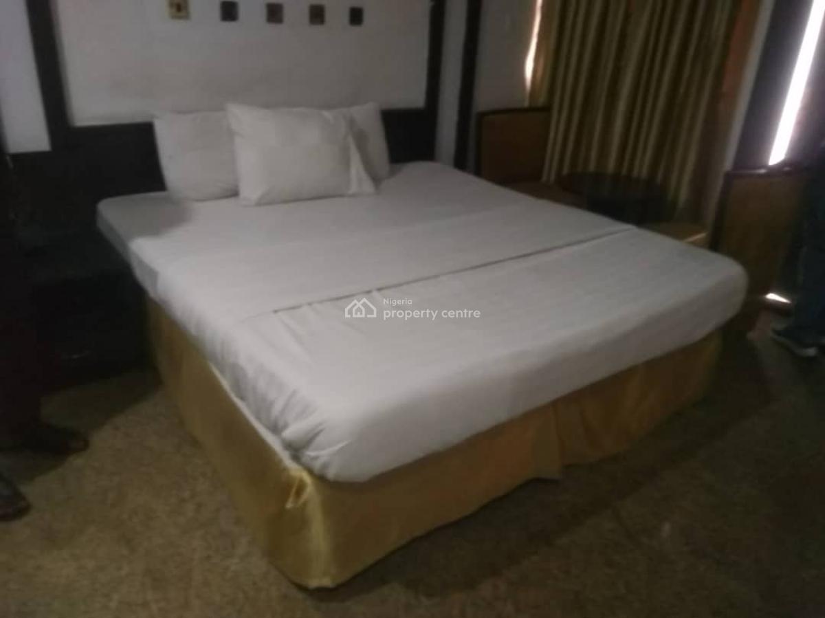 Old But Functional 3-star Hotel with 36 Rooms on 3,900 Sqm, Oniru, Victoria Island (vi), Lagos, House for Sale