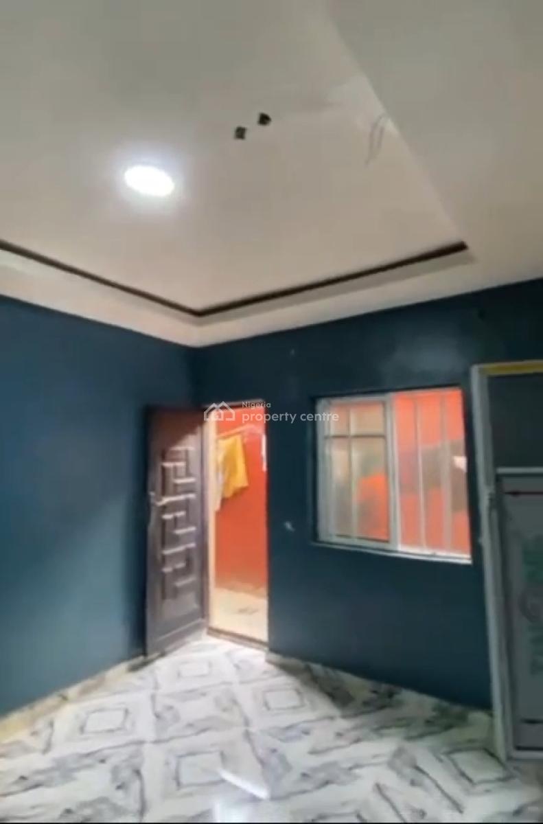 Self Contained Room, Deeper Life Hq, Gbagada, Lagos, Flat / Apartment for Rent
