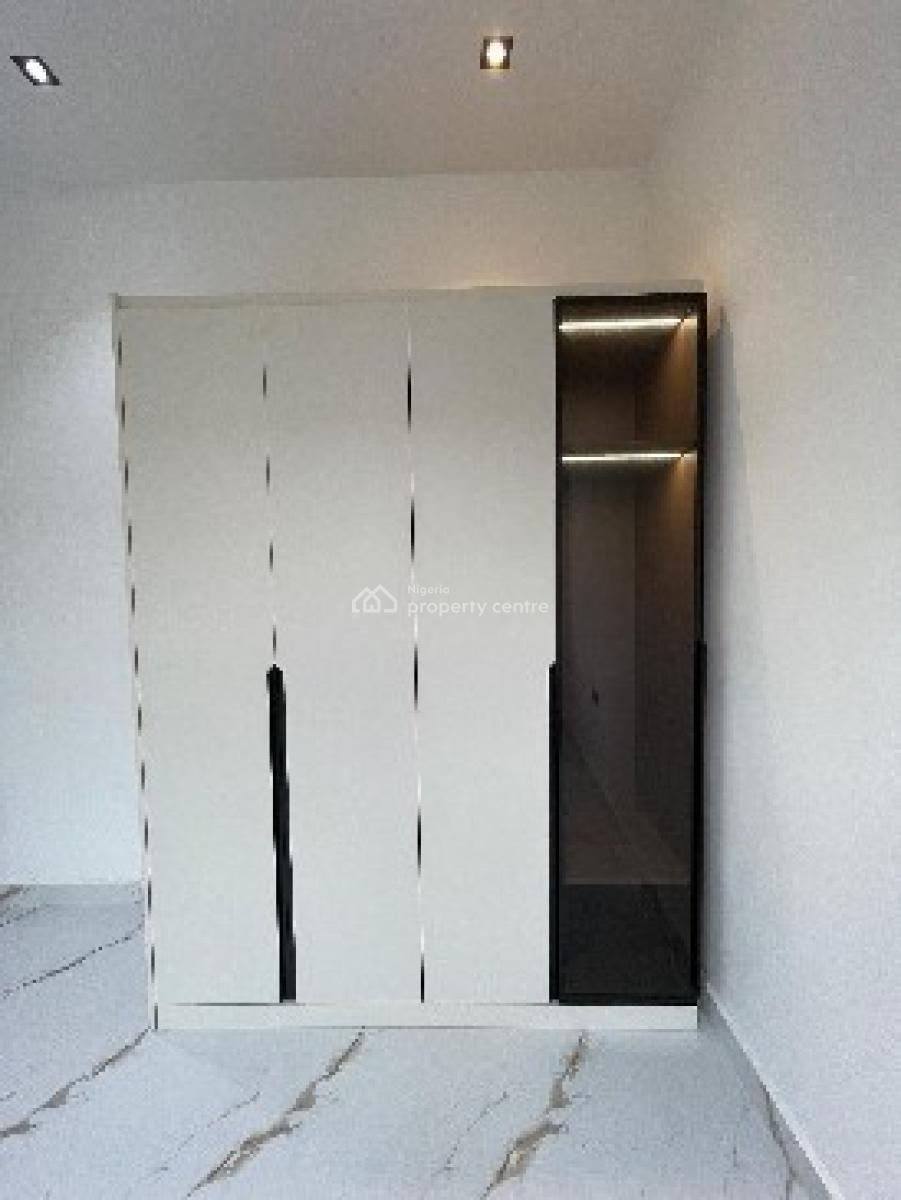 3 Bedroom + Bq, Lekki Phase 1, Lekki, Lagos, Flat / Apartment for Sale