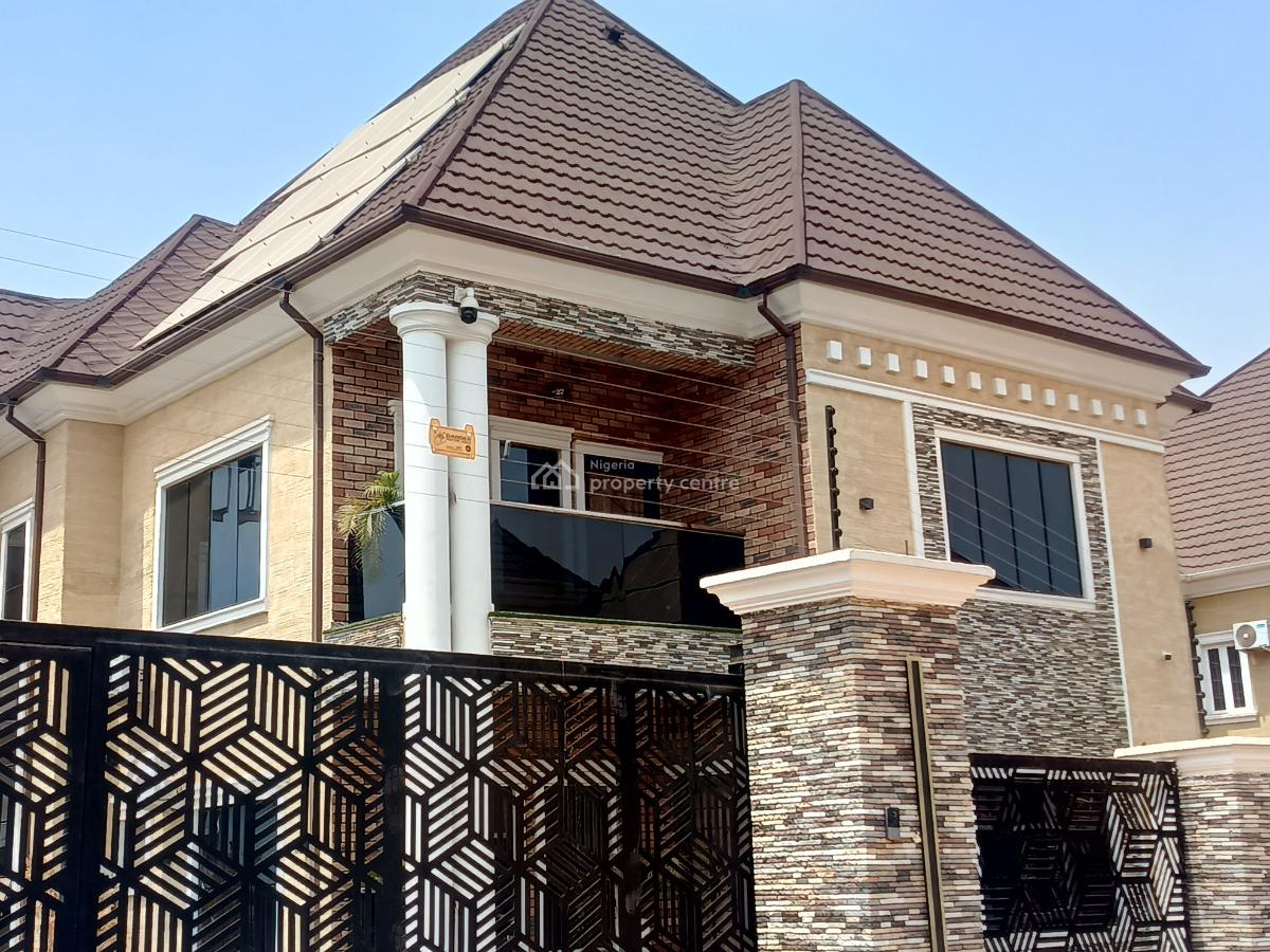 Luxury 4-bedroom Detached House with 2 Rooms Guest Chalet, Gaduwa, Abuja, Detached Duplex for Sale
