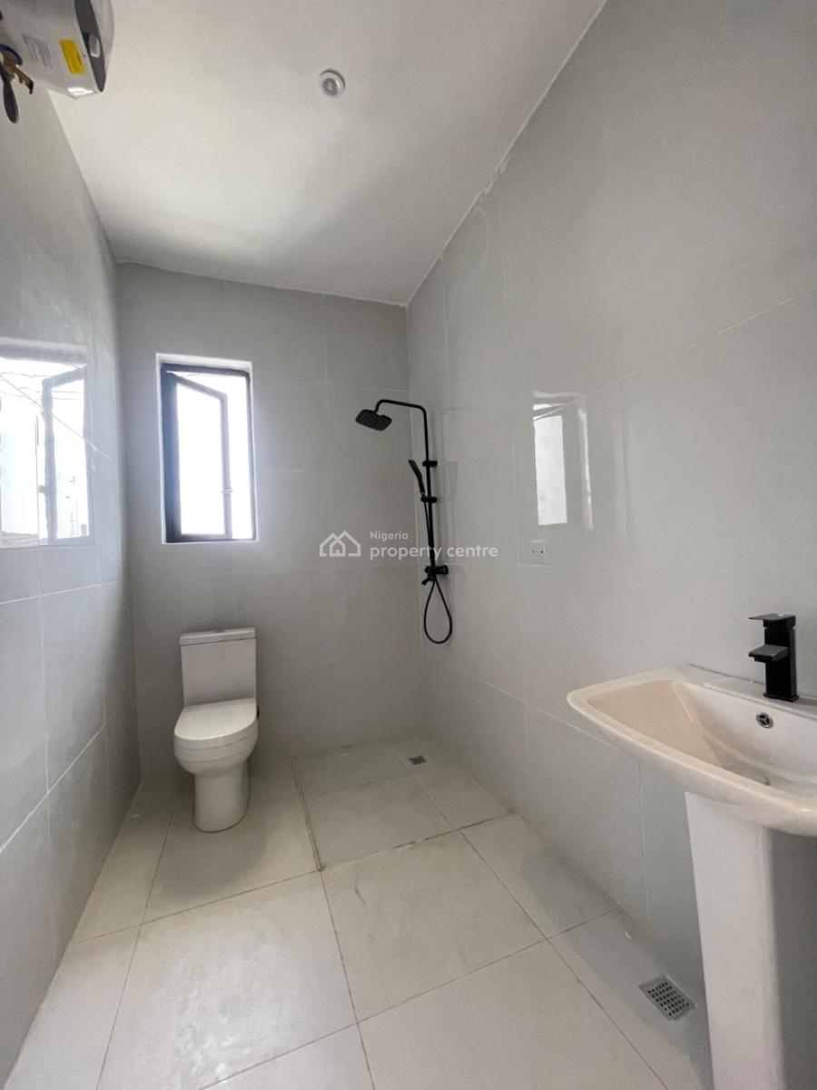 Alluringly Finished Luxury 2 Bedroom Apartment + Communal Pool, Lekki Phase 1, Lekki, Lagos, Flat / Apartment for Sale